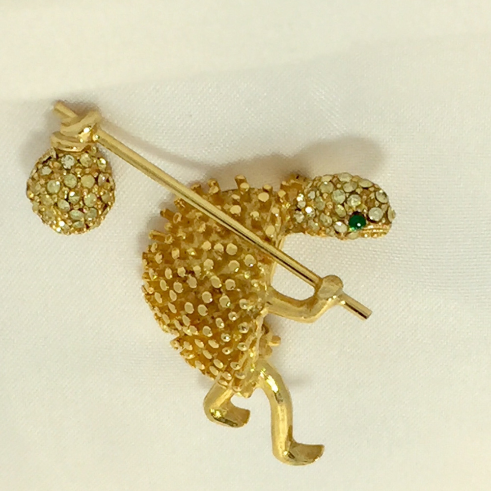 Gold Tone Hobo Turtle Brooch